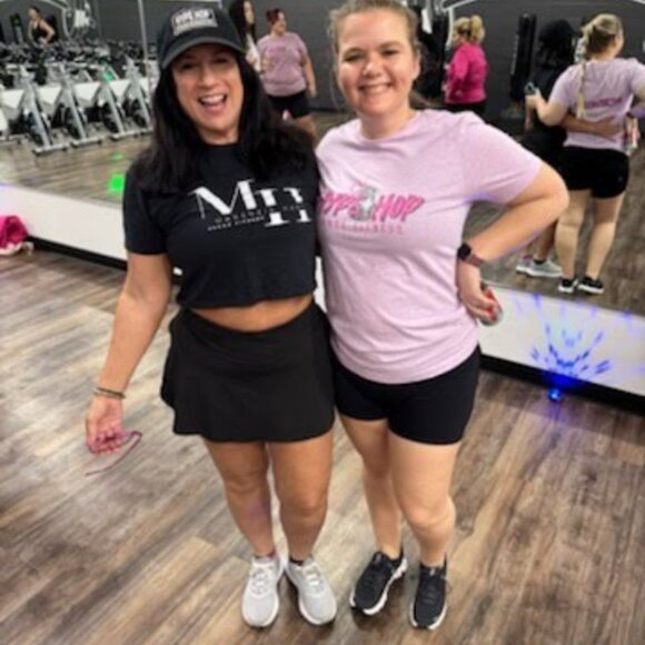 Halara Athletic Skirt with built in shorts - Picture 5 of 6